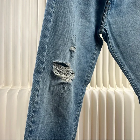 FRAME Le Slouch Women’s Light Blue Straight Jeans with Distressed Details - Picture 5 of 15